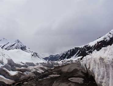 Leh to Manali Overland Safari with Tsomoriri Lake in Ladakh